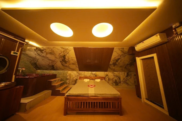 Facial treatment room