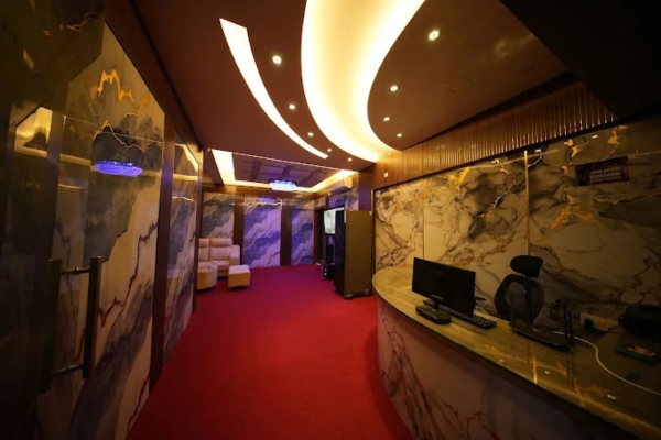Facial treatment room